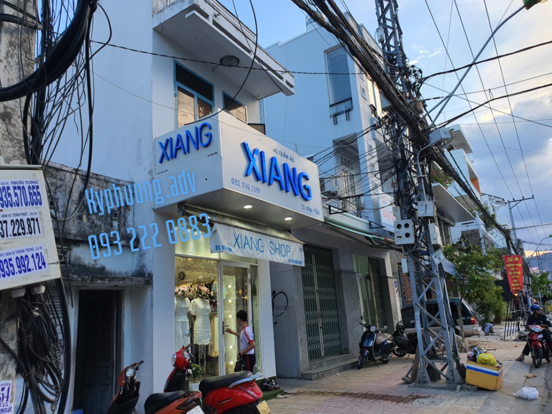 Bảng Alu chữ nổi